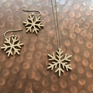Swarovski crystal snowflake necklace and earrings